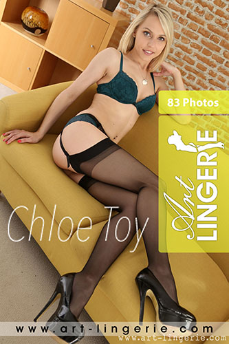 Chloe Toy Photo Set 8330