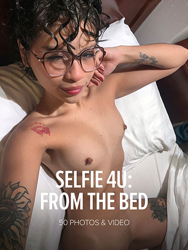 Lilith Baph "Selfie 4U: From The Bed"